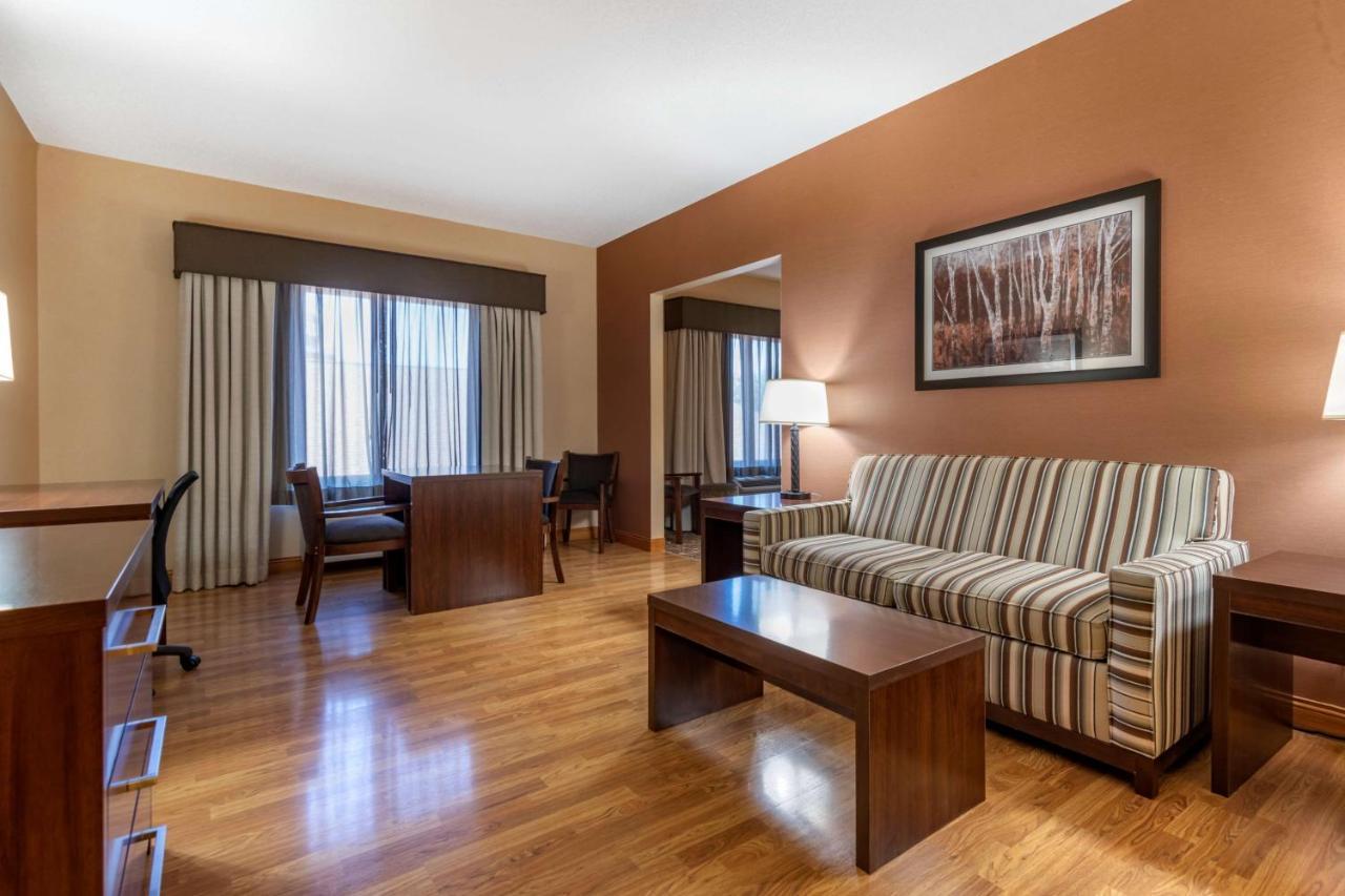 Best Western Plus Chelsea Hotel Monticello Exterior foto
